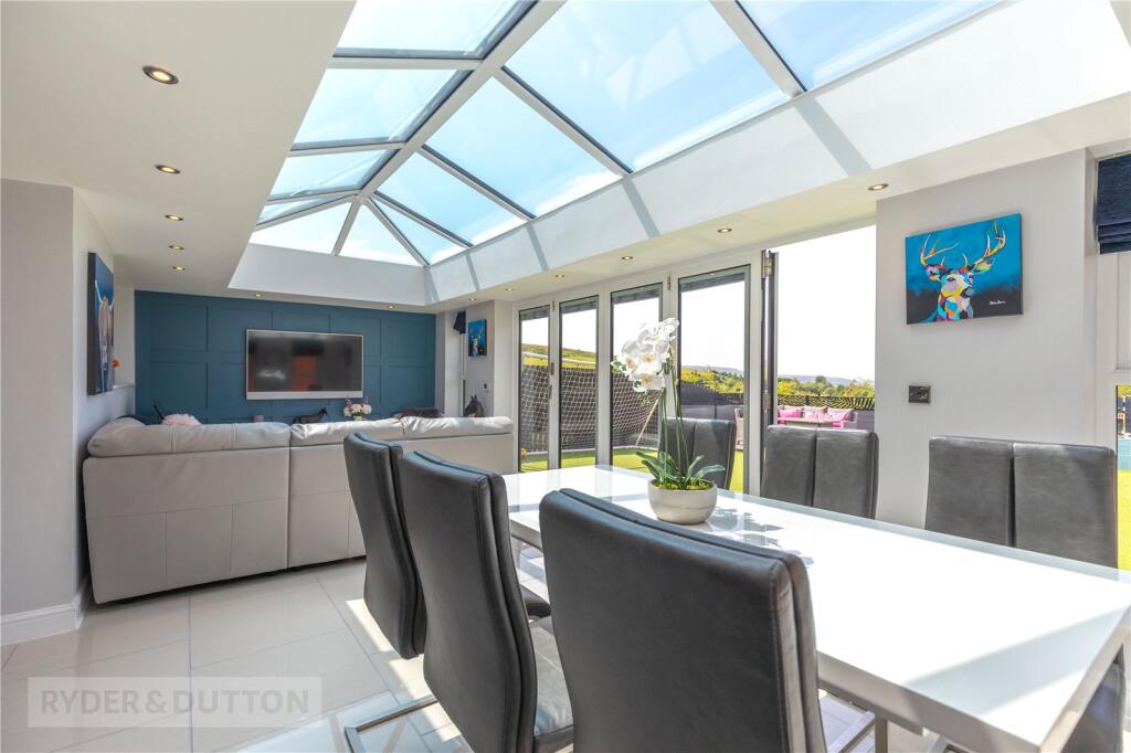 Sitting /Dining Room