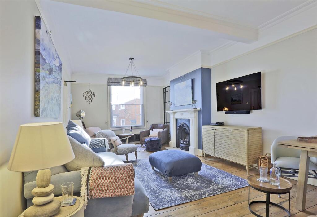 Barley House Sitting room view 1.jpg