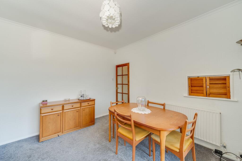 KITCHEN, DINER AND LIVING ROOM