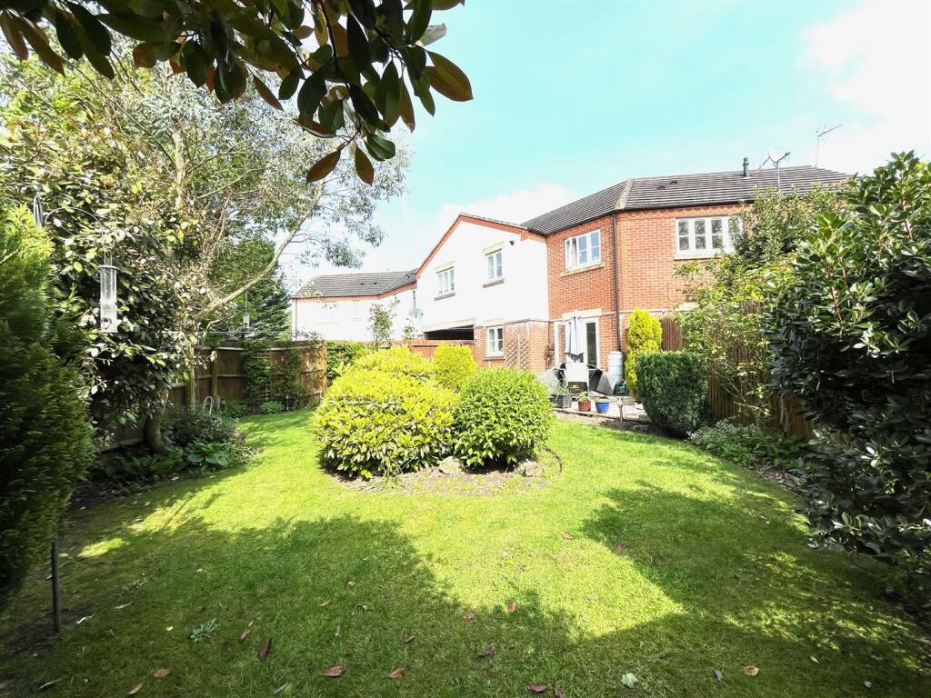 106 eaton drive (12).jpeg