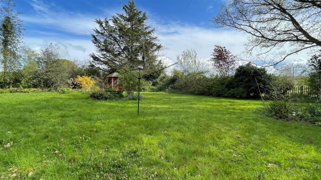 Garden 3.jpg