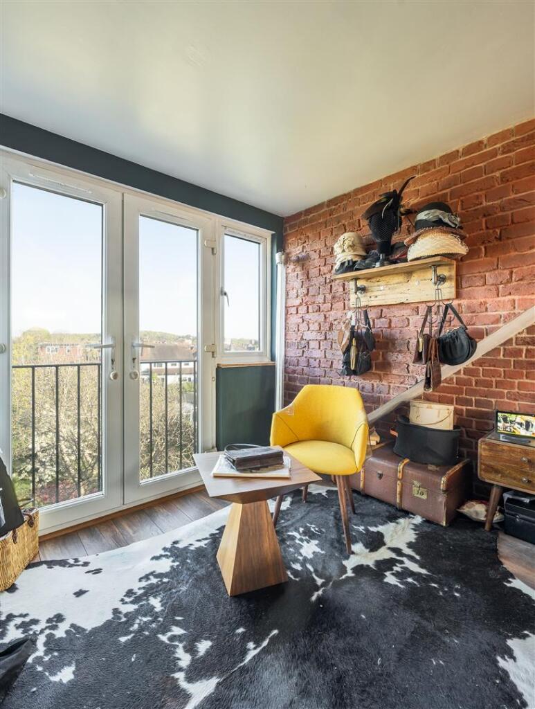 Elmfield Road, E4