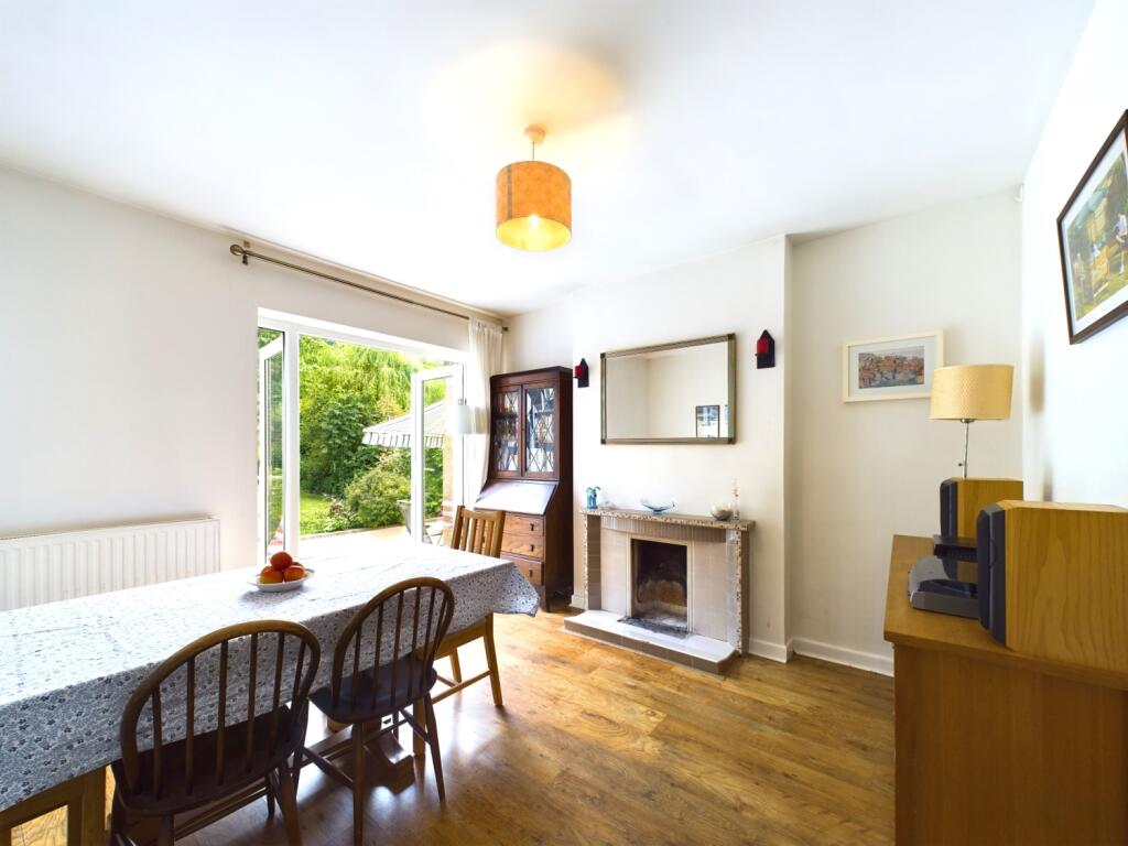 CAM02023G0-PR0054-STILL015