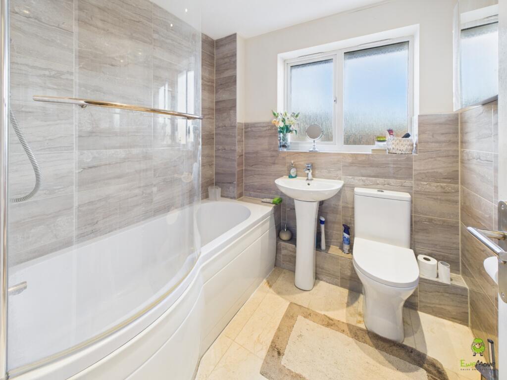 Presented by Clinton at EweMove Bexleyheath and Da