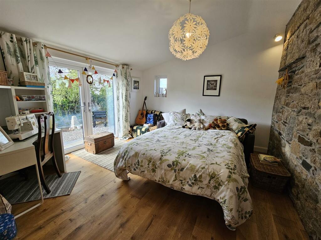 Bedroom.jpg