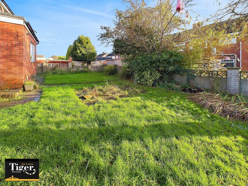 CAM02176G0-PR0415...