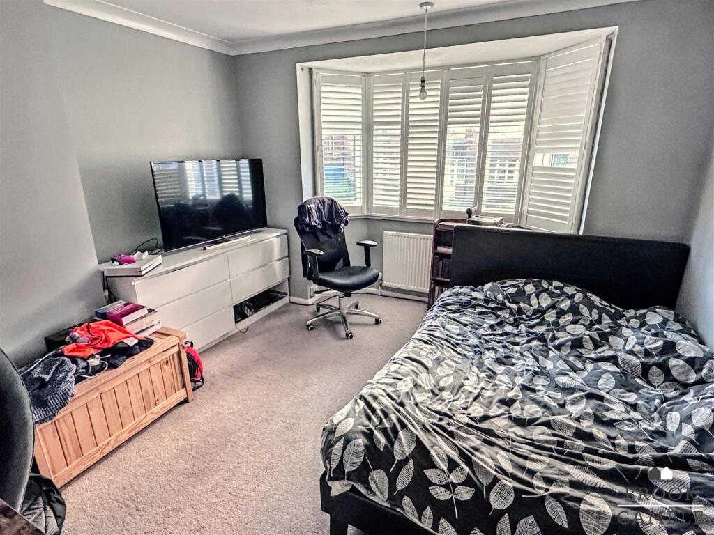 01323 438506