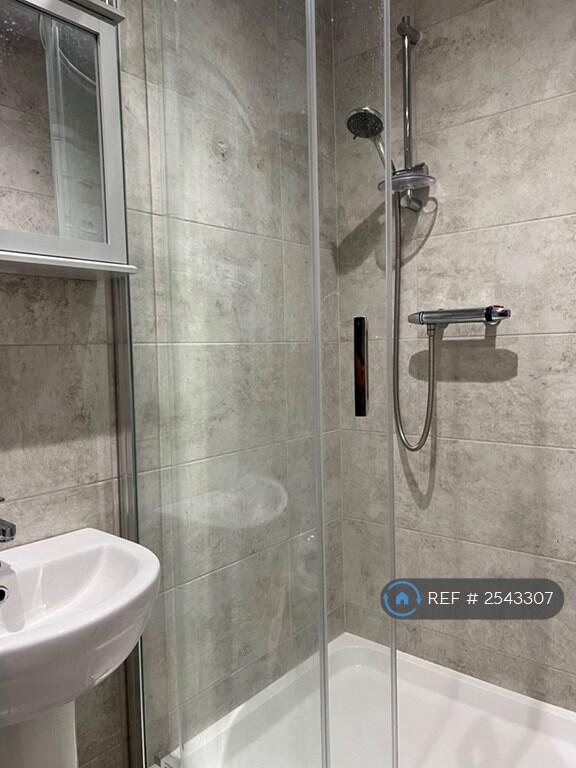 Bedroom 1 - Ensuite