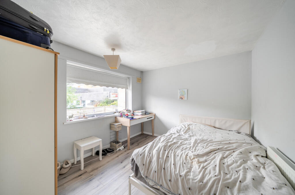 1348934-17-68b9ab...