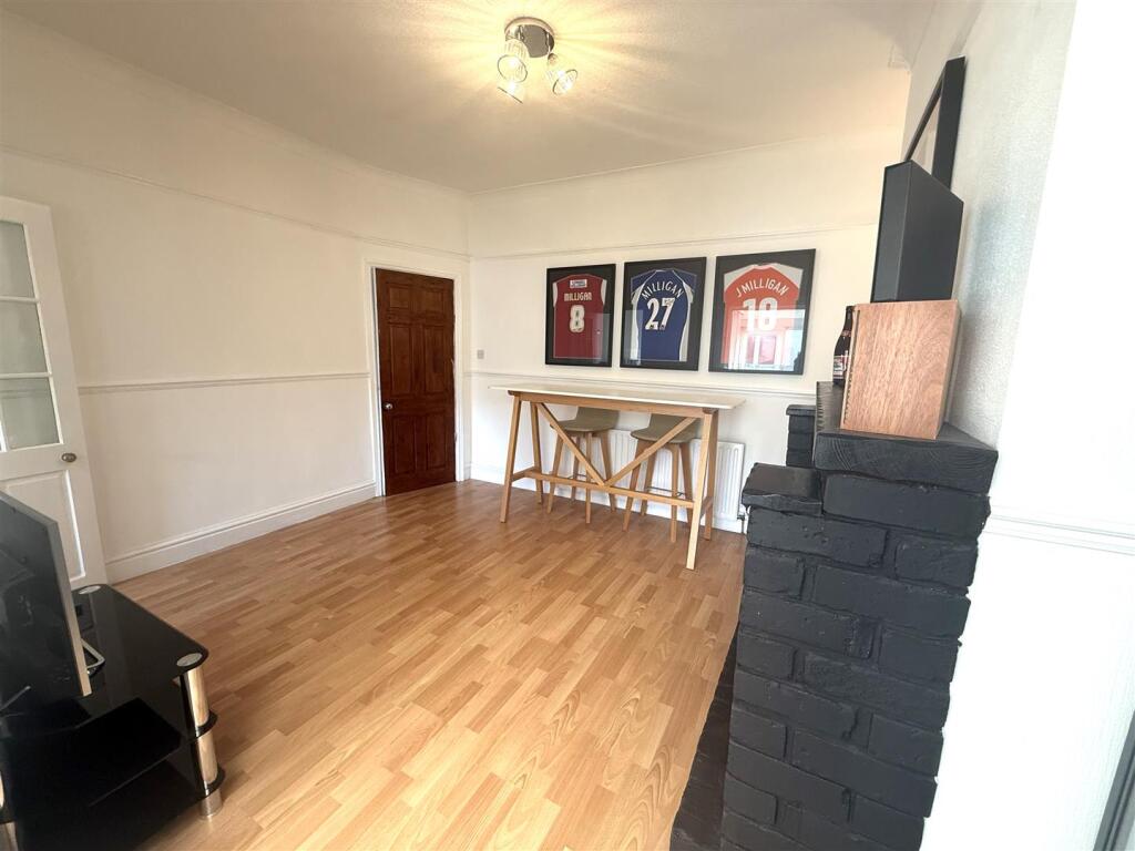 Second Recep Room 2.JPG