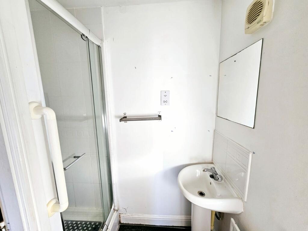 2dbc8715-b0f5-40b3-a305-6cff5639f761