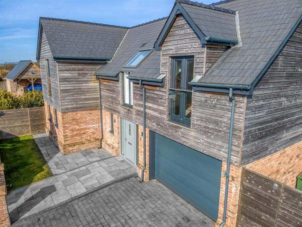 DJI_0399_HDR-DeNoiseAI-clear.jpg