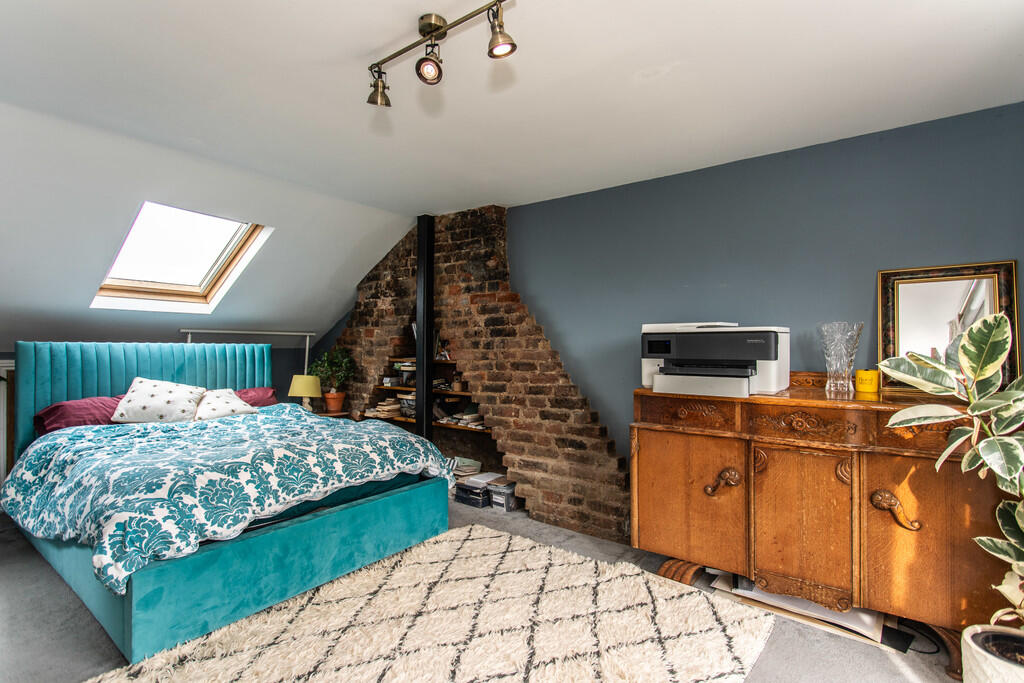 24 Lorne Road52