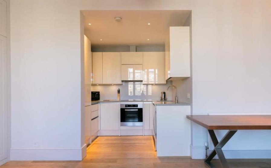 27 regent court 1 01.10 .png