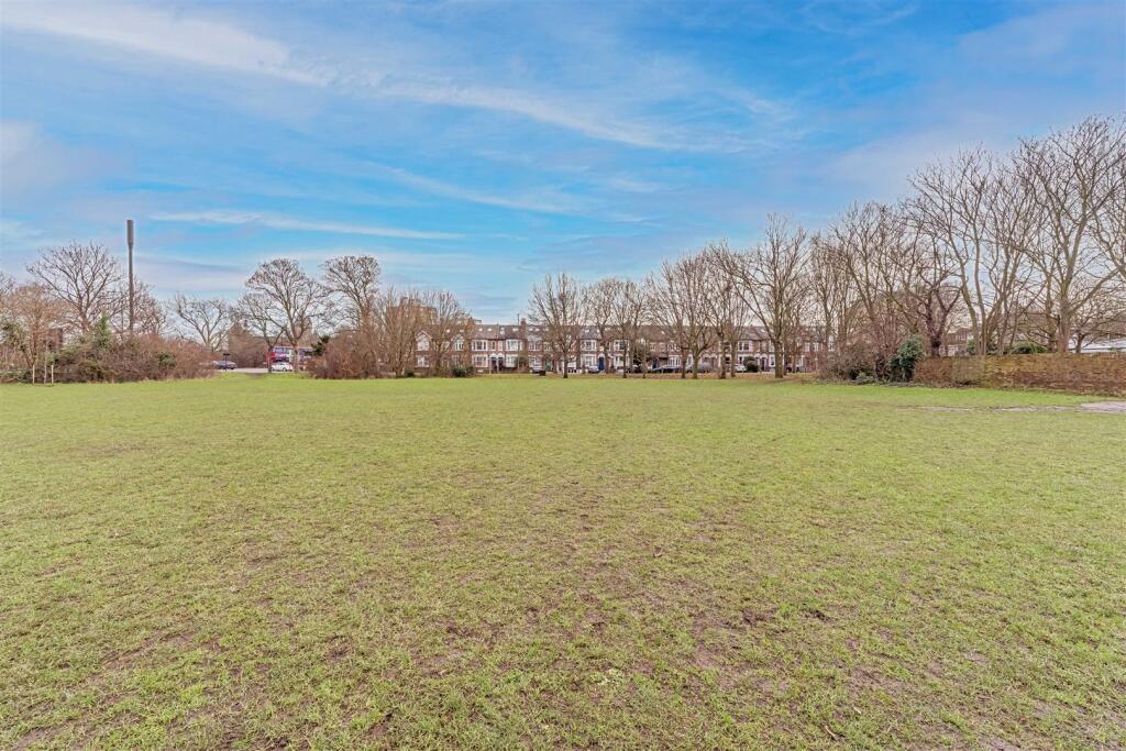 Flat 2, 14 Windmill Rd SW18 2EU-LOW RES-22.jpg