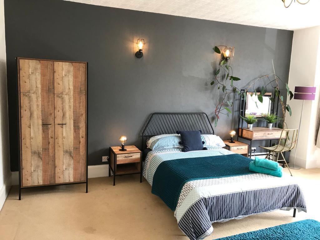 Room 5