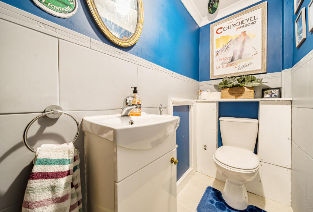 1373743-8-6900ed3...