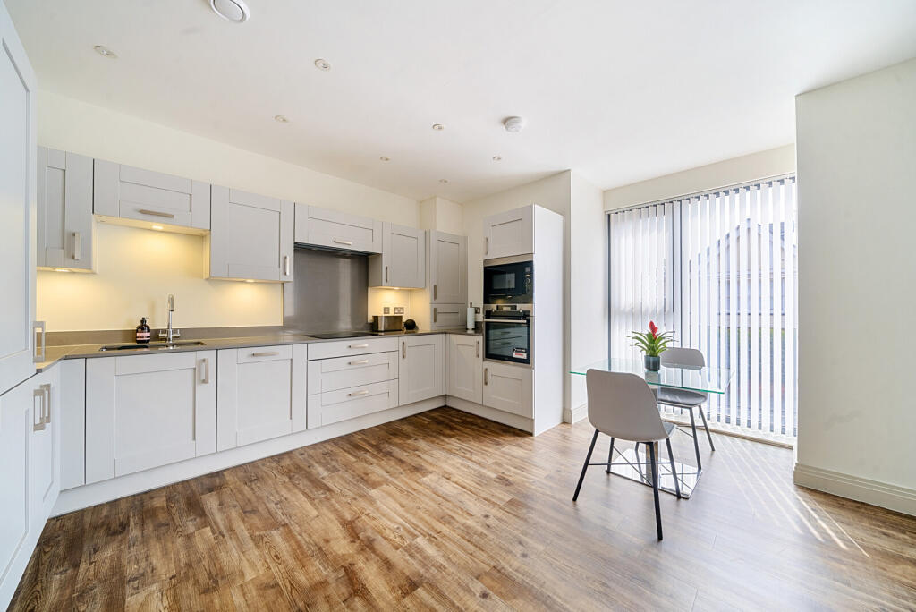 18-681c93a224877-...