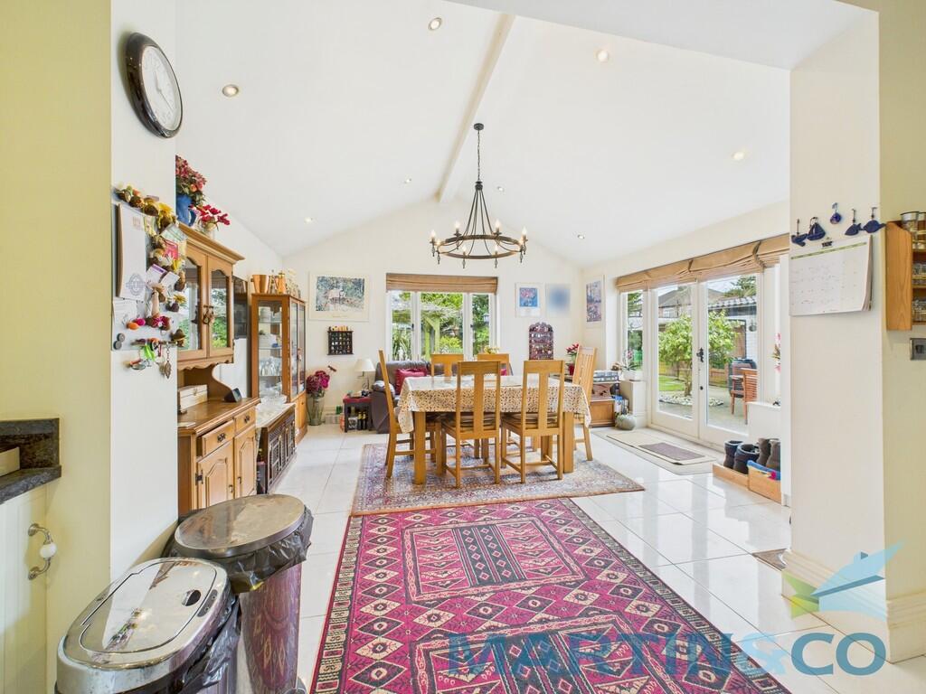 CAM01870G0-PR0161...