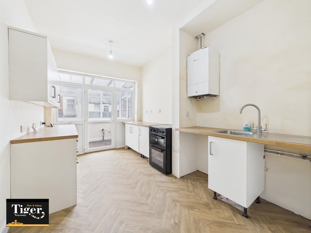 CAM03440G0-PR0332...