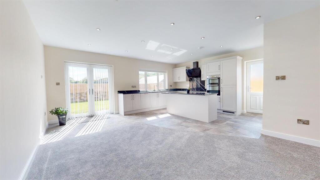 Stoney Acres 2 Dining Area.jpg