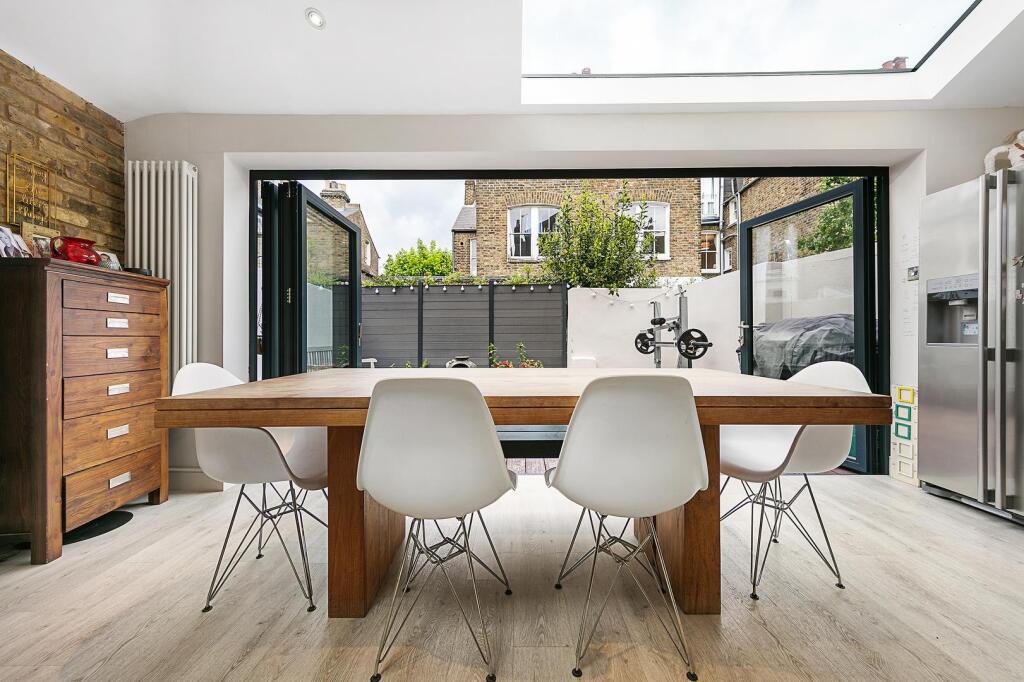 3b451538e31240d4984d5c4e8b5caee7_3311cba7d19c4a5b8