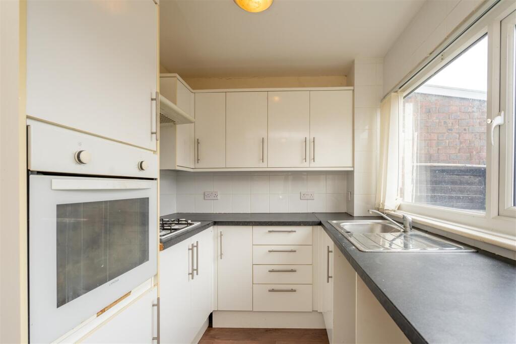 Kitchen Area.jpg