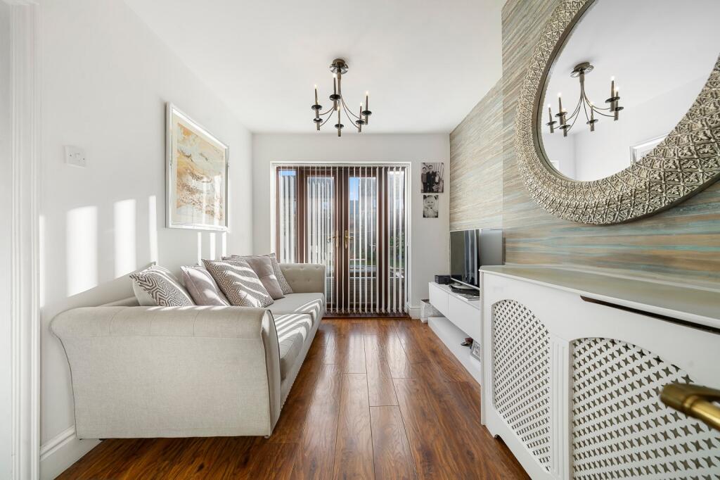 Rear Entertaining Room