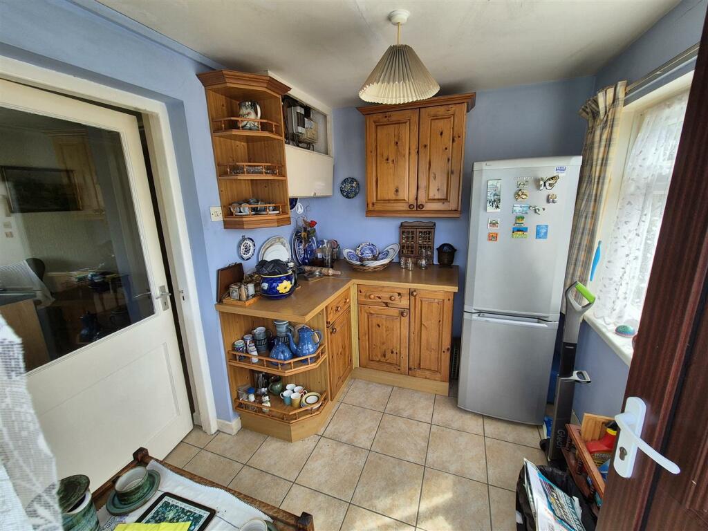 Rear Porch/ Utility