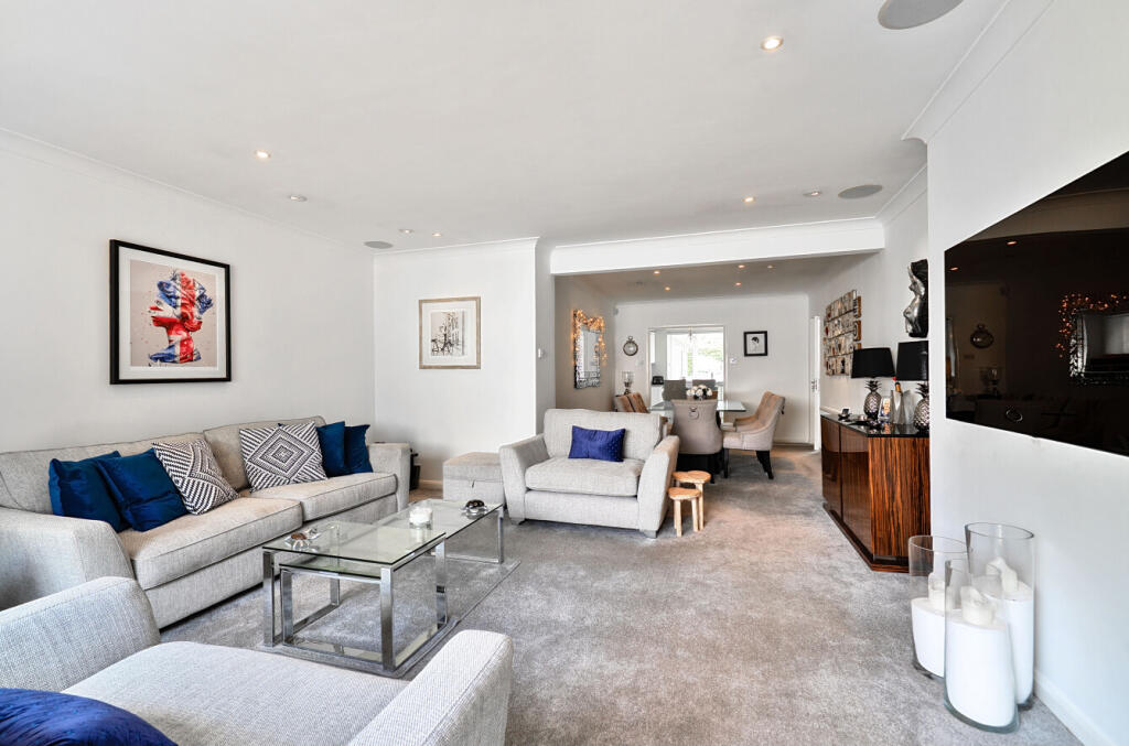 1311718-11-685547...