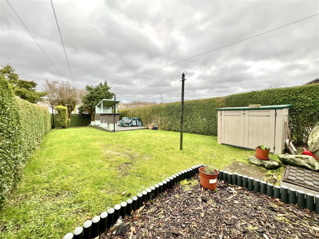 Burt Street, Wellwood