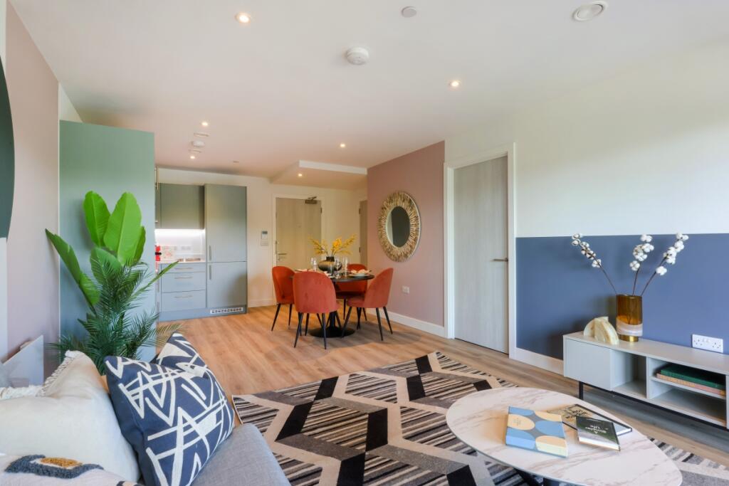 1 bed Dining 2
