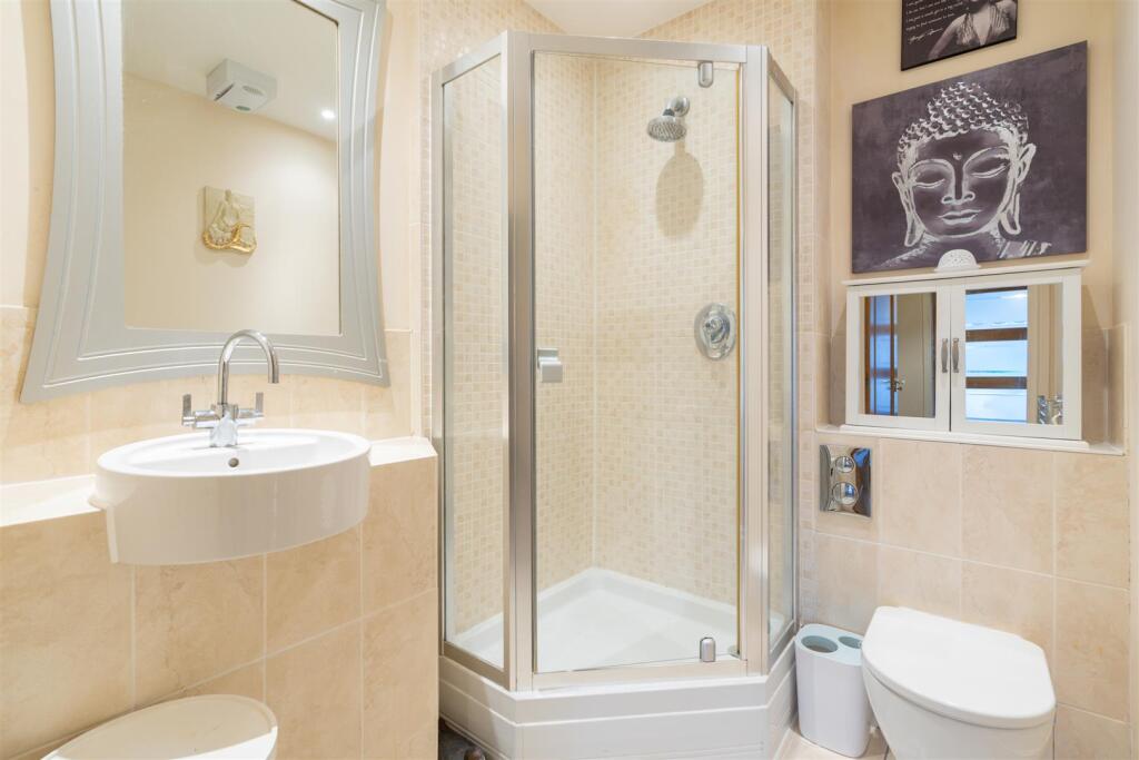 Apartment 4 Katherine Place_7.jpg