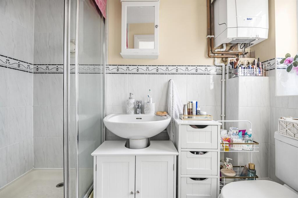 En Suite Shower Room