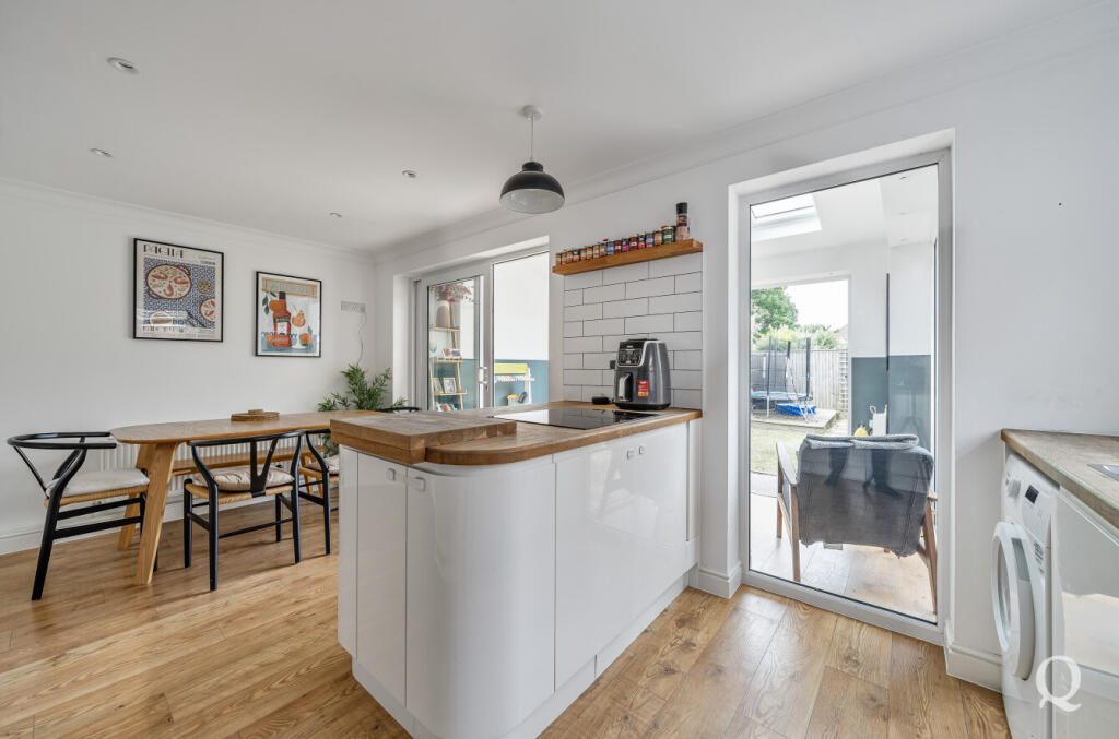 72d3bf1c-fb77-4ee...