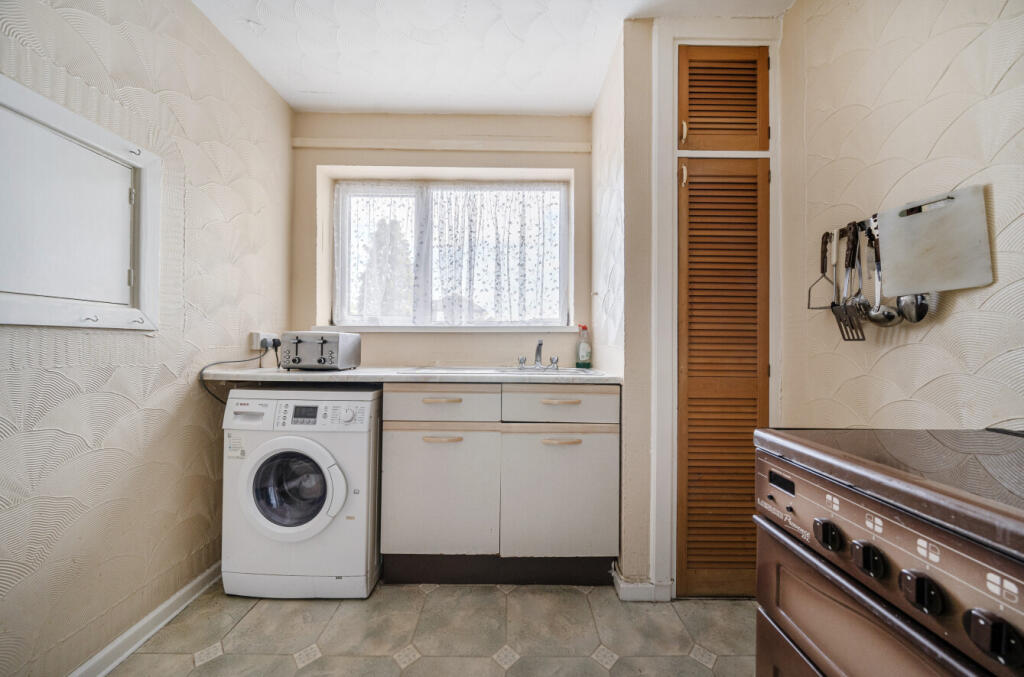 1359411-12-68dd57...