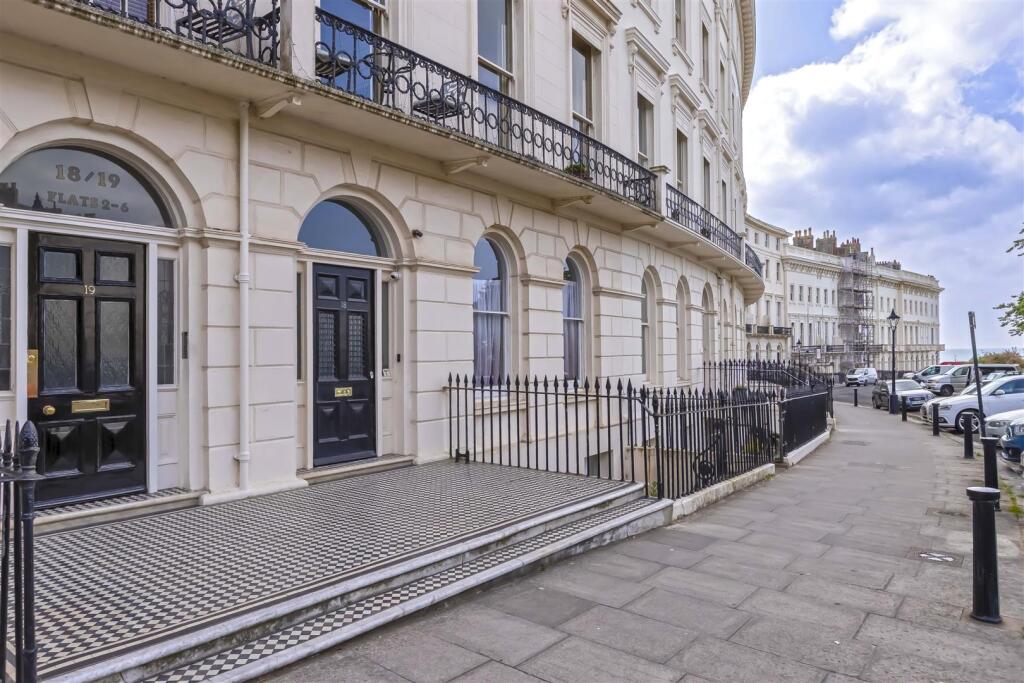 Adelaide Crescent_36.jpg