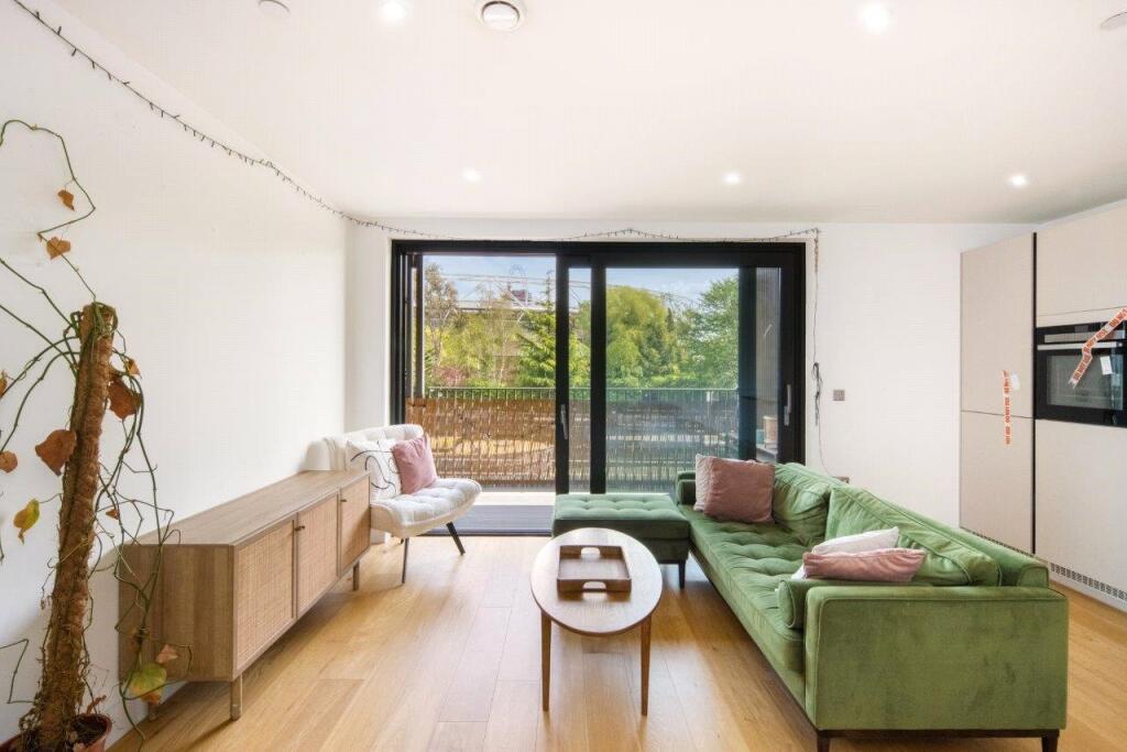 Living Room/Kitchen