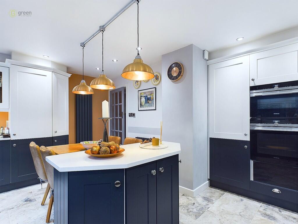 CAM03830G0-PR0116...