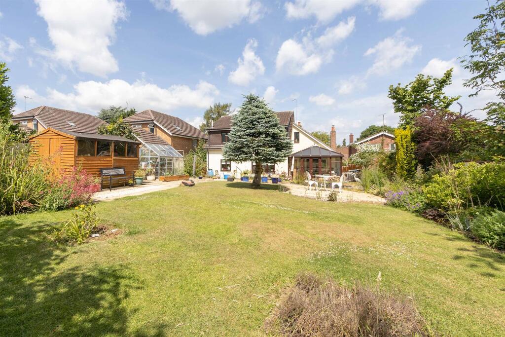 Mallards Dip, Badby Road West