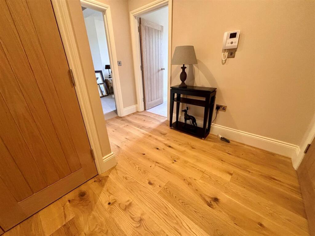 hallway.jpg