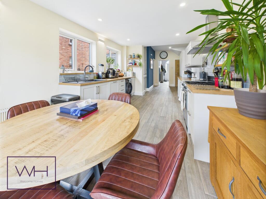 CAM03785G0-PR0282-ST