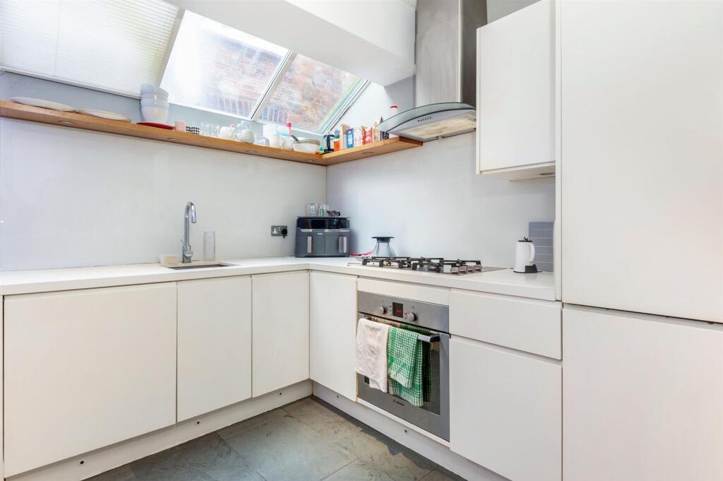 84569_200a Stephendale Road (10)_low.jpg