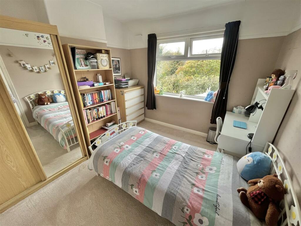 Bedroom 2 Aspect 2