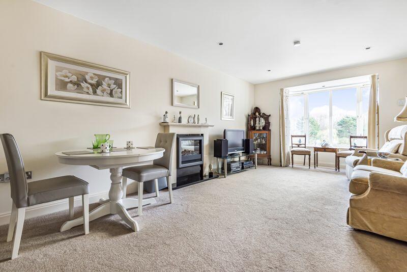 Living/dining room