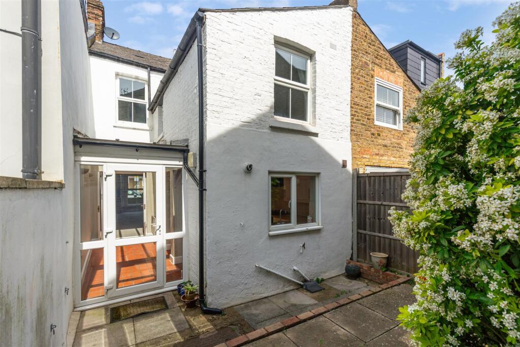 Glebe Street, W4 - FOR SALE