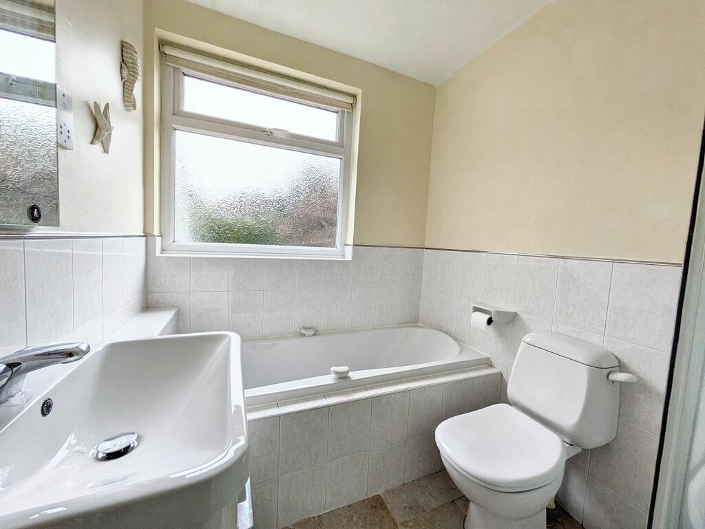 HOUSE BATHROOM