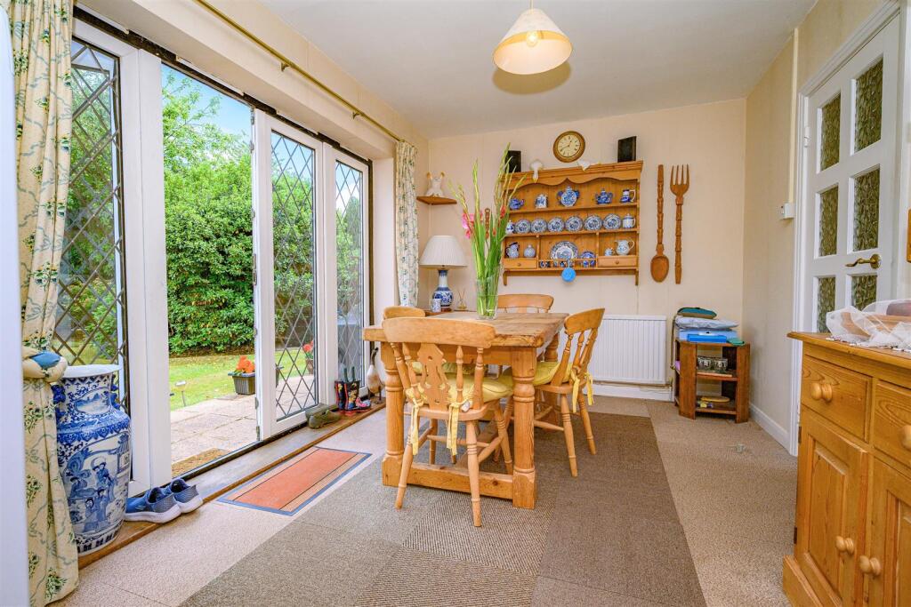 Breakfast Room