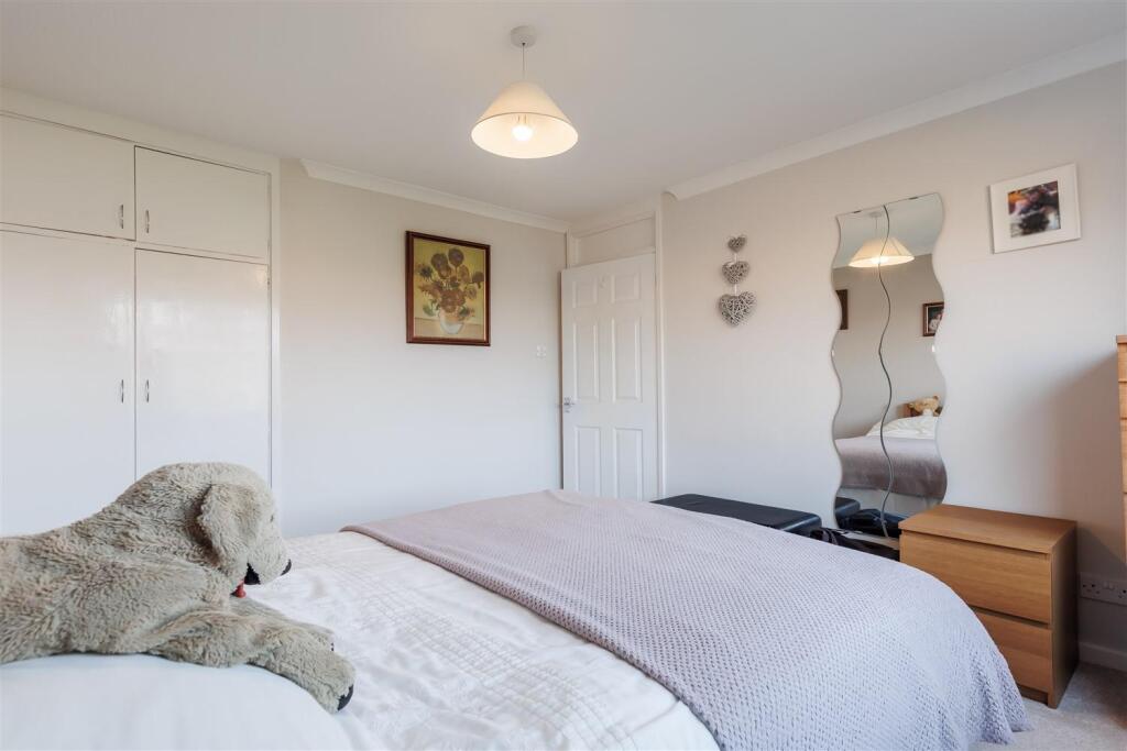 16 Highfield Gr (19).jpg