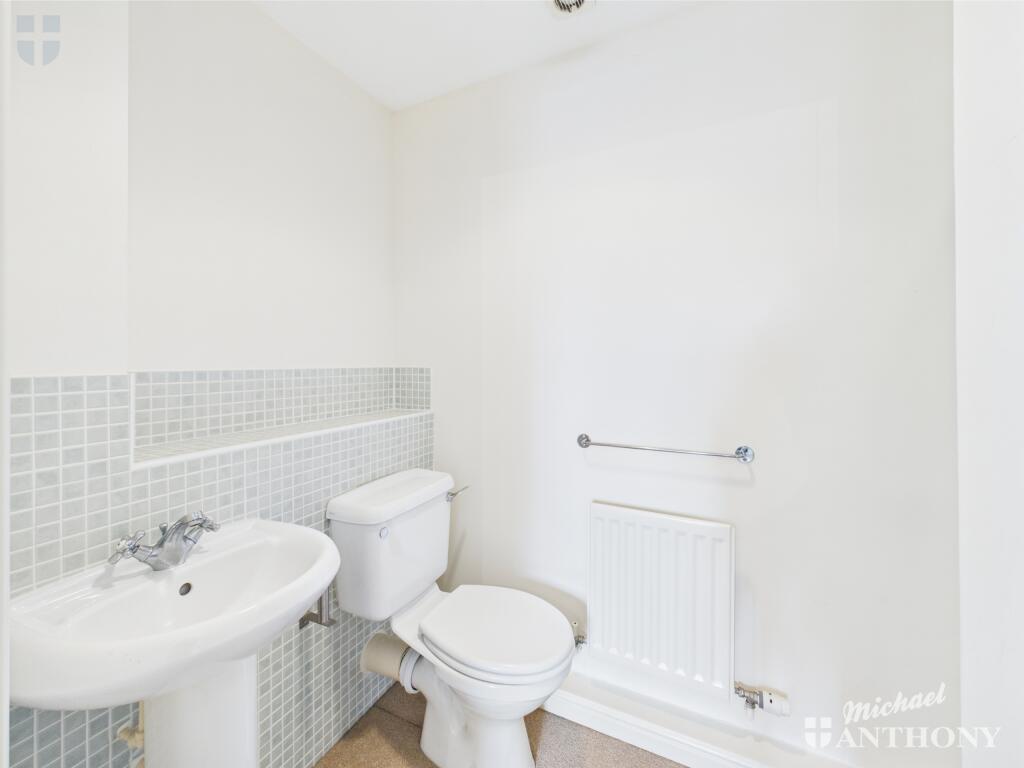 CAM03852G0-PR0293-STILL020